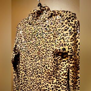 Sequin Leopard print turtle neck M